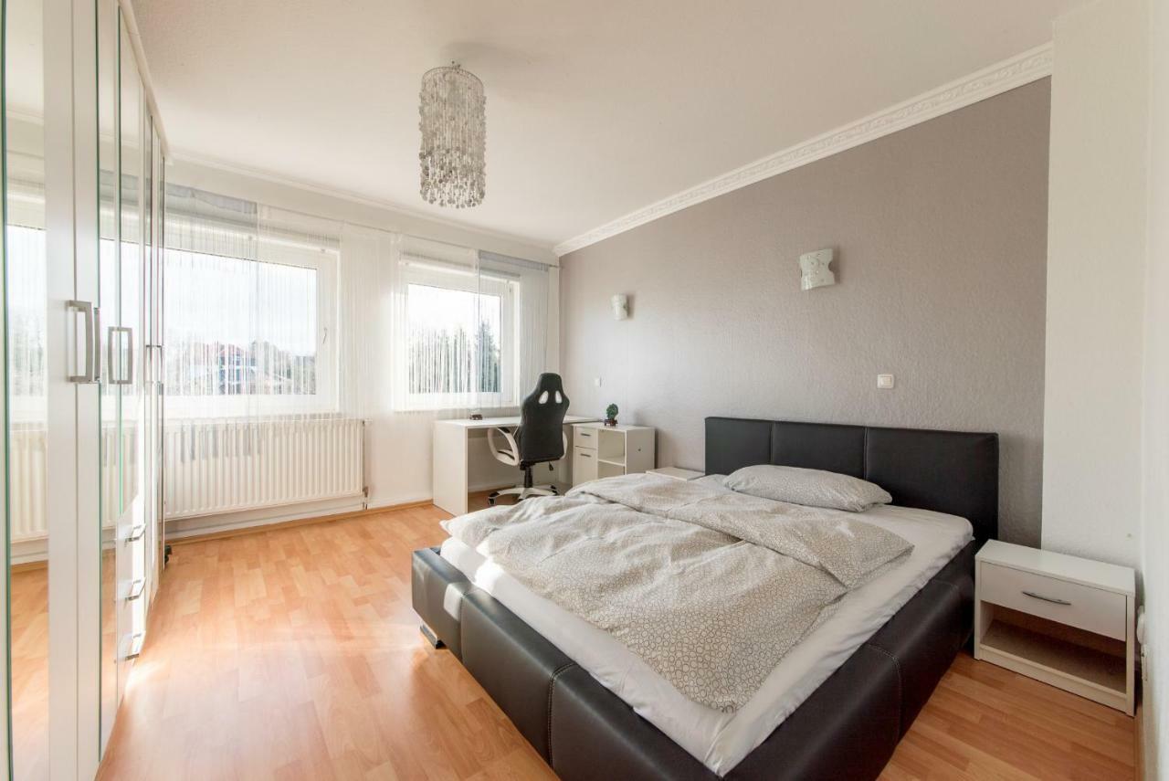 Private Apartment Ronnenberg Exteriör bild
